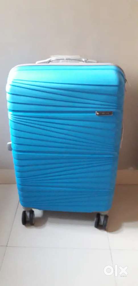 Suitcase of zebronics and arctic fox company mrp11000