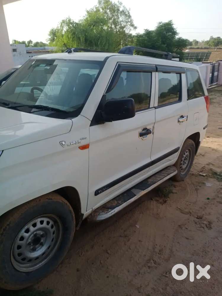 Mahindra Tuv300