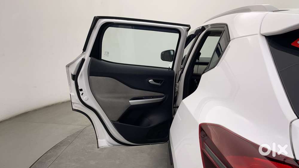 Nissan Magnite 1.0 Xv Premium Turbo Cvt, 2023, Petrol
