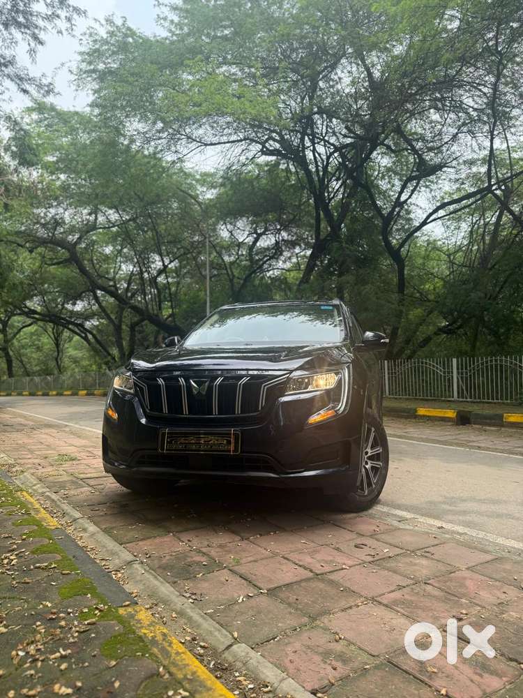 Mahindra Xuv700 2.0 Ax 3 Petrol Mt 5 Str, 2022, Petrol