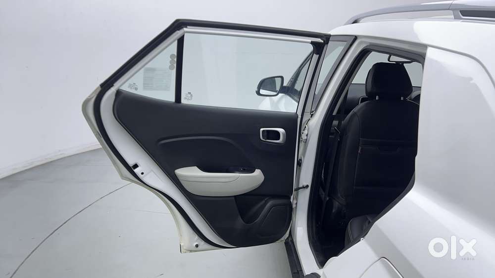 Hyundai Venue 1.5 Crdi Sx (o), 2023, Diesel