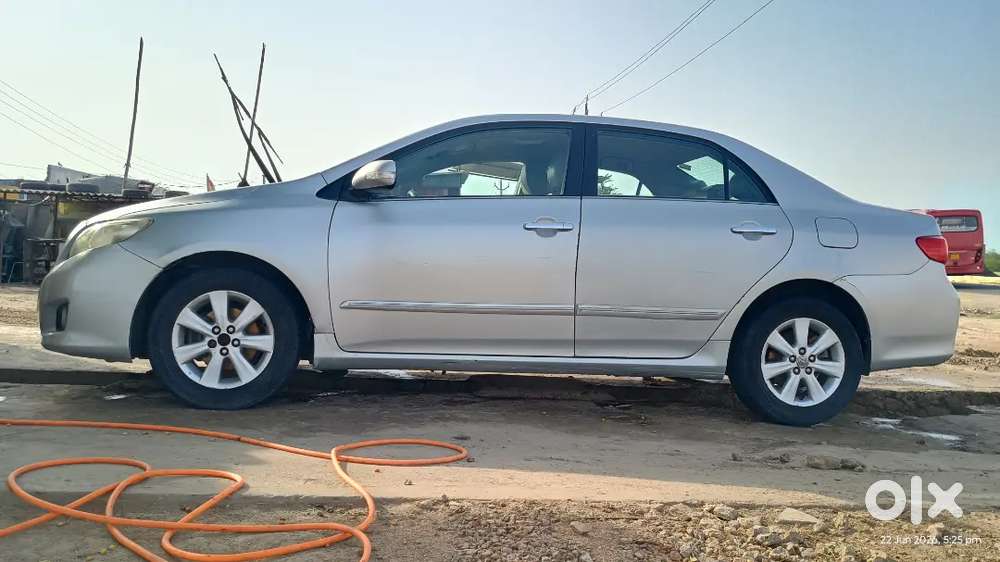 Toyota Corolla Altis 2011 Hybrid