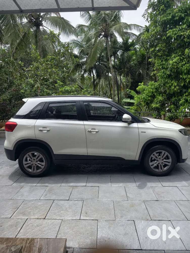 2017 Maruti Suzuki Brezza Zdi Plus