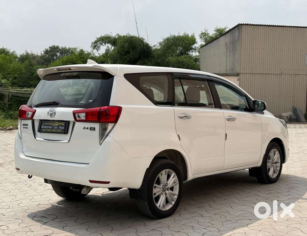 Toyota Innova Crysta 2.4 Zx Mt, 2017, Diesel