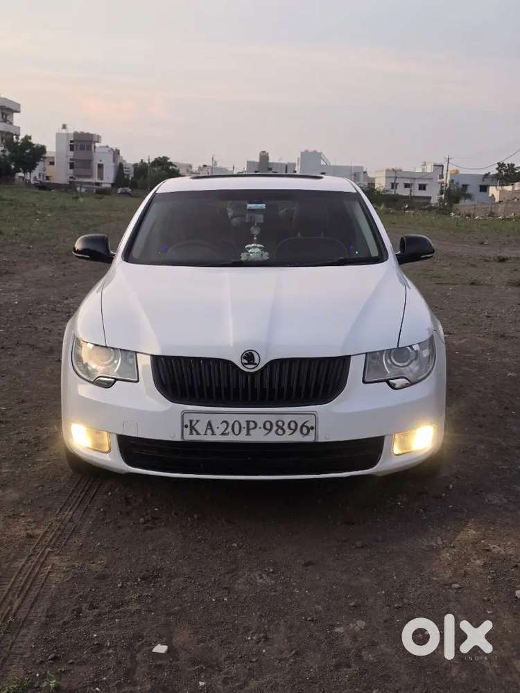 Skoda Superb Elegance 2012 Diesel Auto