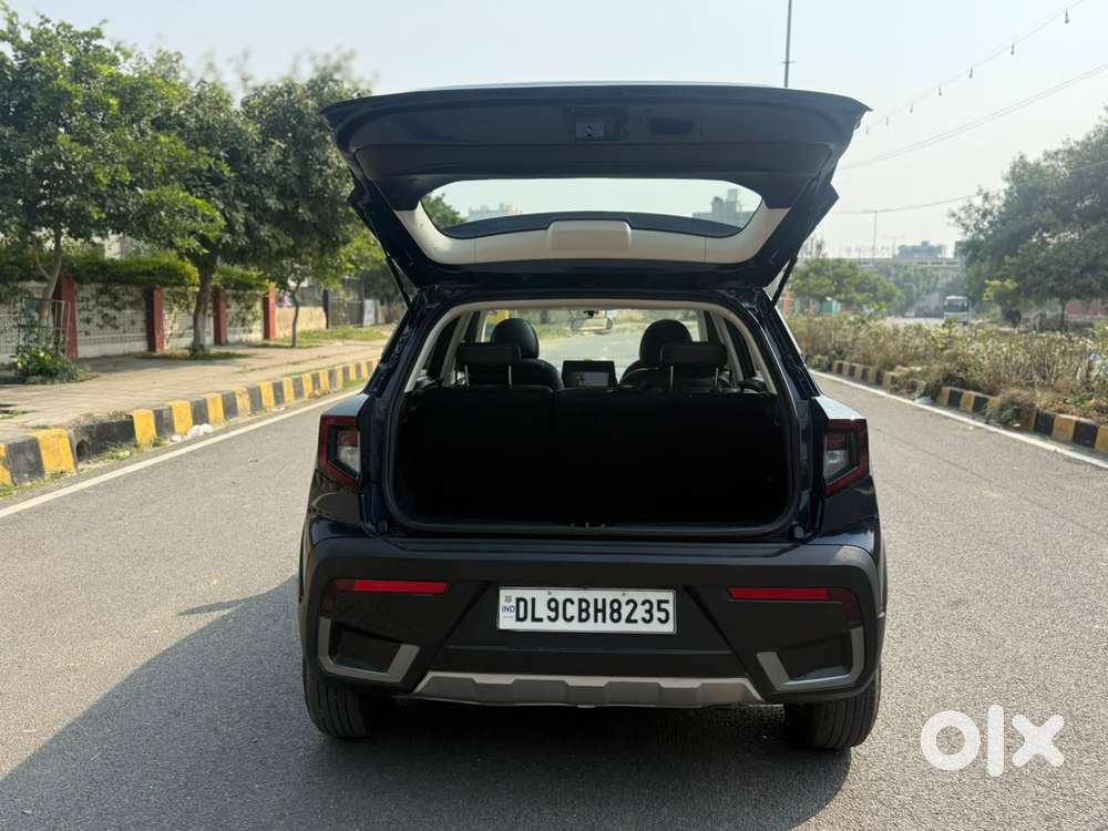 Mahindra Xuv 3xo Mx1 Pm Mt, 2025, Petrol