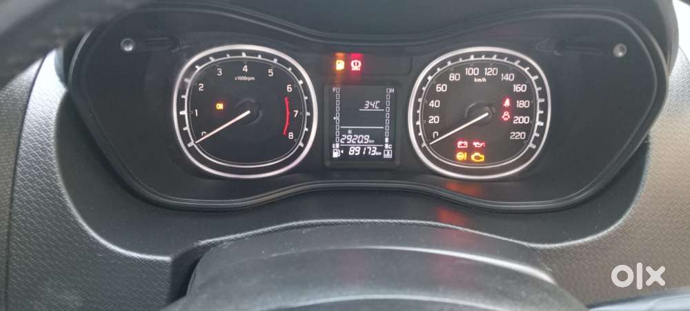 Maruti Suzuki Vitara Brezza Zxi + Mt Dual Tone, 2020, Petrol