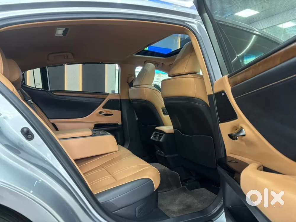 Lexus Es, 2023, Petrol