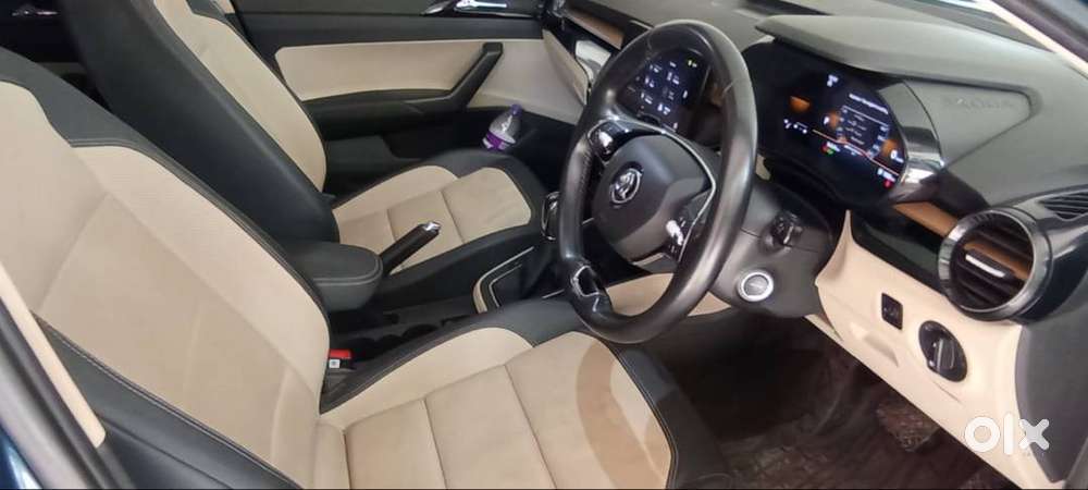 Skoda Slavia 1.5 Tsi Top End