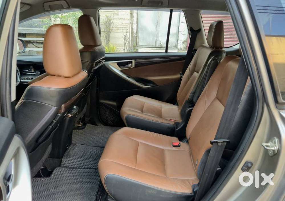 Toyota Innova Crysta 2.8 Zx At 7 Seater, 2017, Diesel
