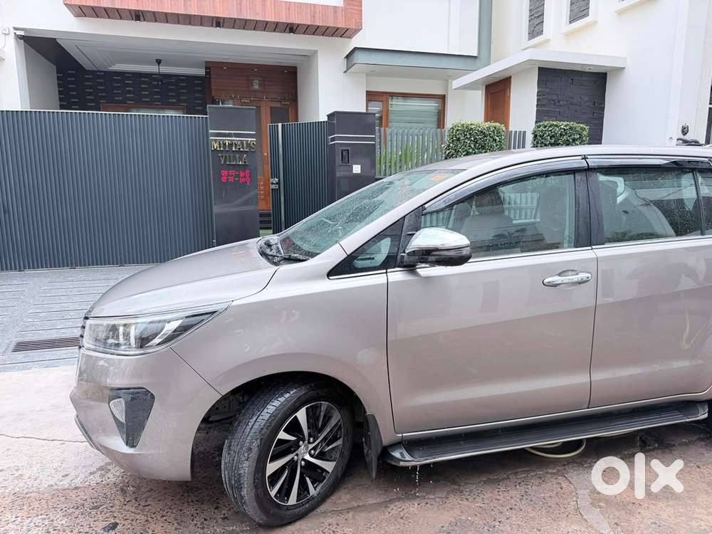 Toyota Innova Crysta 2022