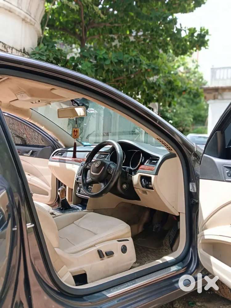 Skoda Superb 2011 Petrol Well Maintained