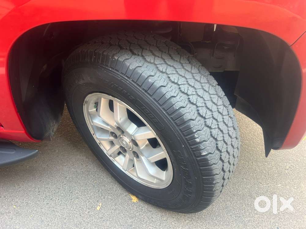 Mahindra Tuv 300 T8, 2016, Diesel