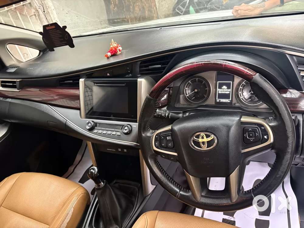 Toyota Innova Crysta 2.4 V 7 Str, 2017, Diesel