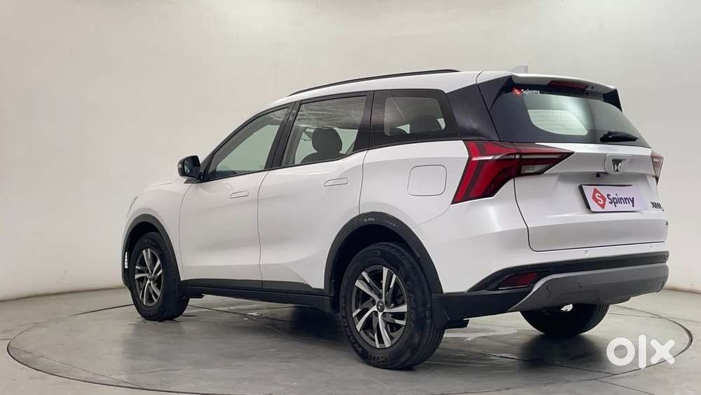 Mahindra Xuv700 2.0 Ax 5 Petrol At Str, 2022, Petrol