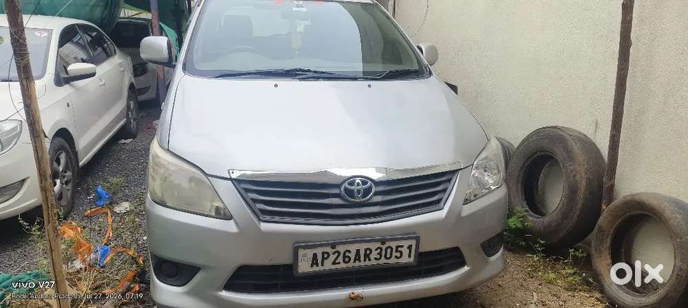 Toyota Innova 2012 Diesel 290000 Km Driven