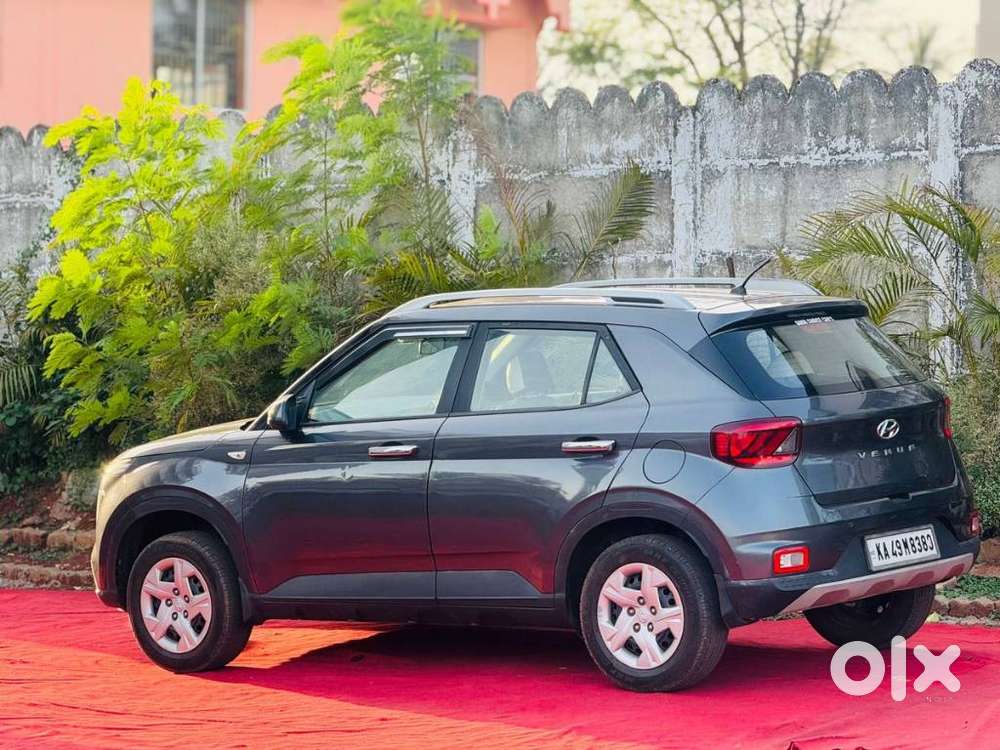 Hyundai Venue 1.2 S Plus, 2021, Petrol