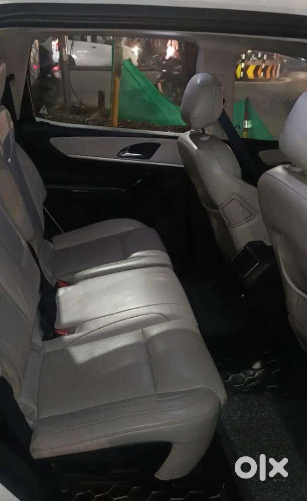 Mahindra Xuv700 2022 Petrol 89200 Km Driven