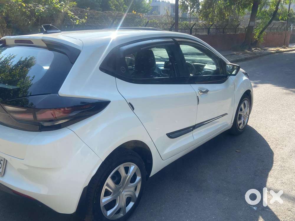 Tata Altroz 1.2 Xz Plus Petrol, 2023, Petrol