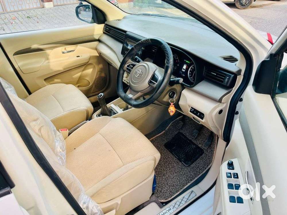 Toyota Rumion S Cng, 2024, Petrol