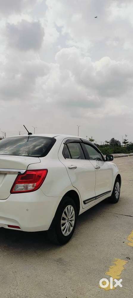 Maruti Suzuki Dzire 1.2 Vxi, 2023, Petrol