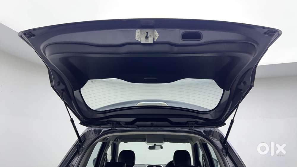 Maruti Suzuki Vitara Brezza 1.5 Vxi, 2022, Petrol