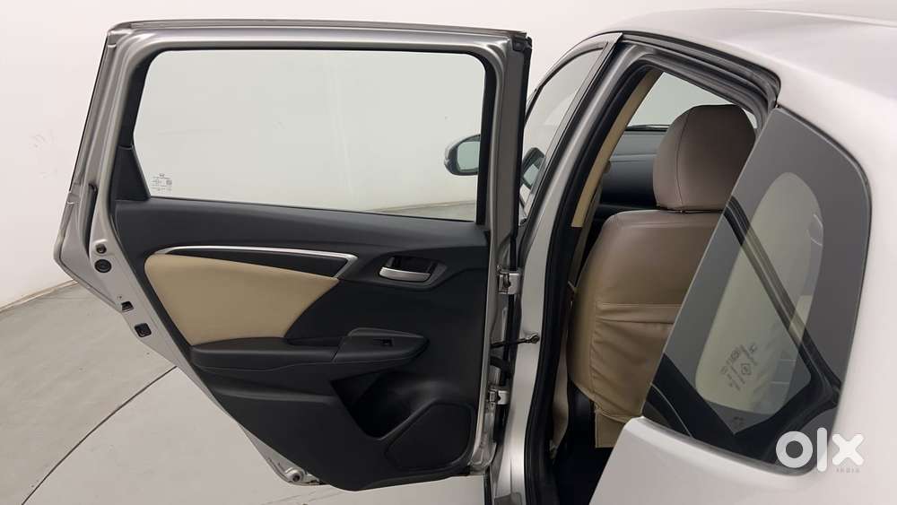 Honda Jazz [2020-2023] 1.2 V I-vtec Mt, 2017, Petrol