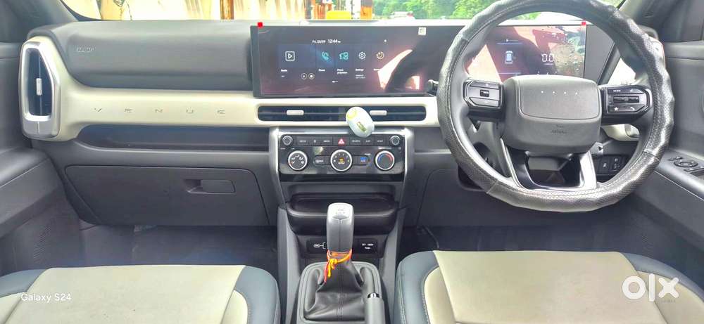 Hyundai New Venue Se, 2025, Petrol
