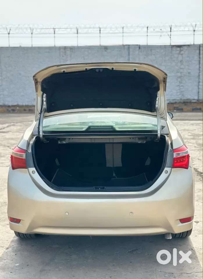 Toyota Corolla Altis 1.8g Limited, 2015, Petrol