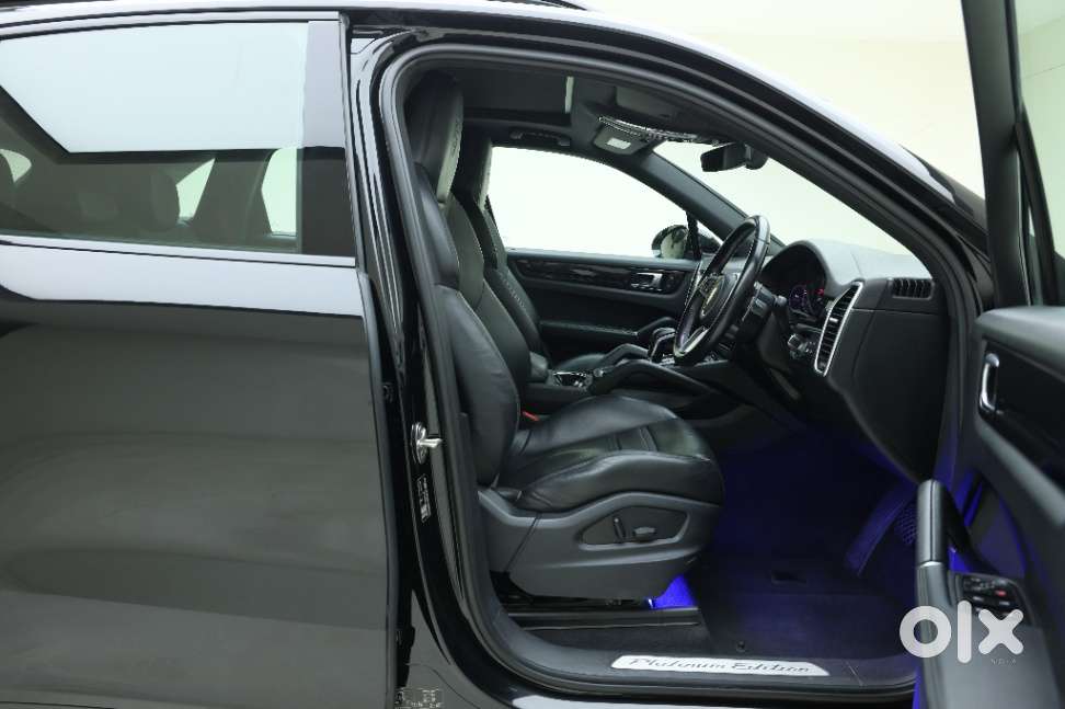 Porsche Cayenne Platinum Edition, 2022, Petrol