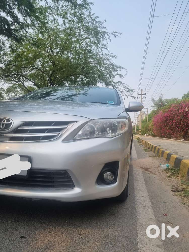 Toyota Corolla Altis 2013