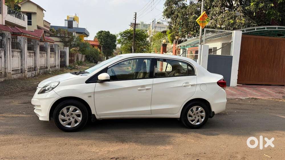 Honda Amaze 2015 Petrol Well Maintained