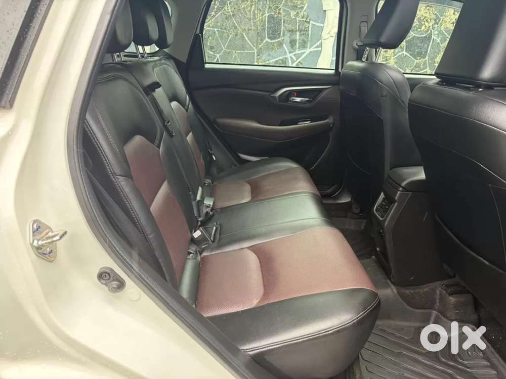 Maruti Suzuki Grand Vitara Alpha Smart Hybrid, 2022, Petrol