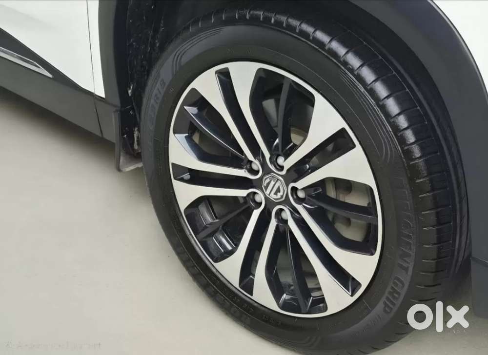 Mg Hector Plus 1.5 Sharp Turbo Cvt 6 Str, 2022, Petrol