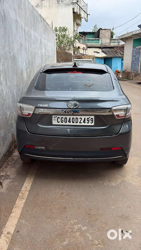 Tata Tigor 2025 Petrol Well Maintained