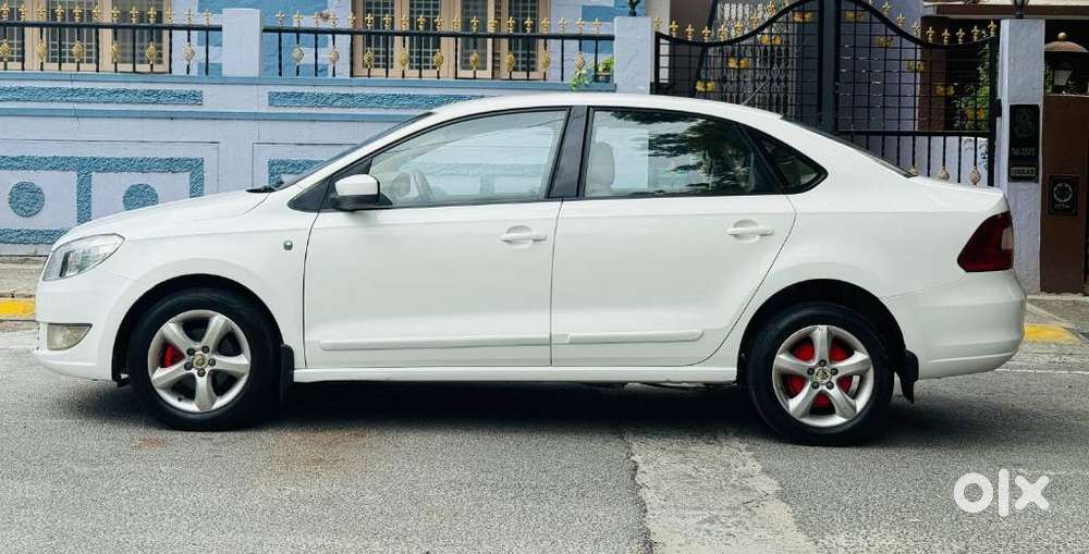 Skoda Rapid Elegance 1.6 Tdi Cr Manual, 2012, Diesel