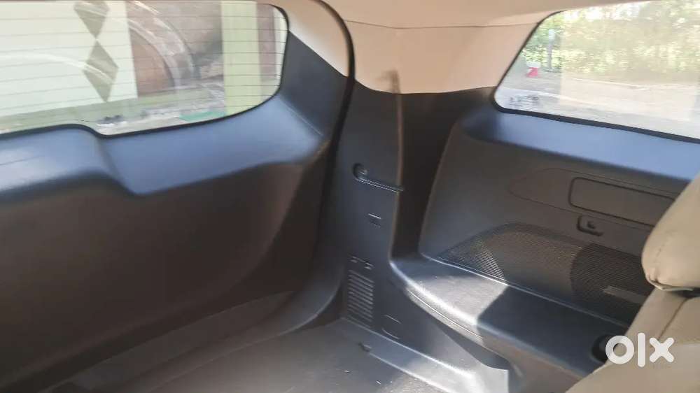 Mahindra Xuv700 2.2 Ax3 Diesel Automatic 5seater