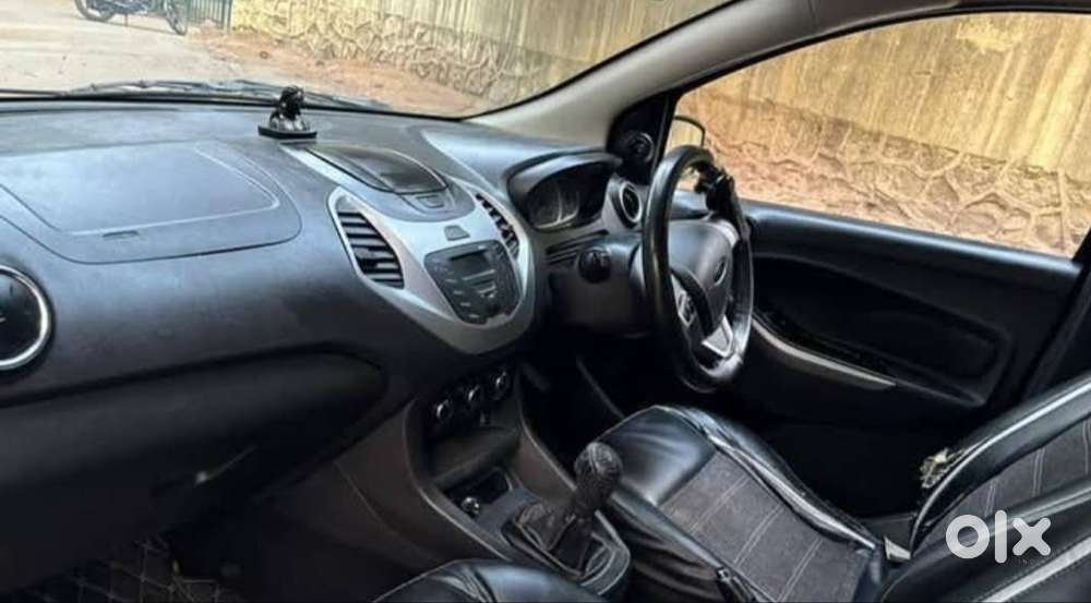 Two Airbags, Company Fitted Blutooth Connect Audio System,