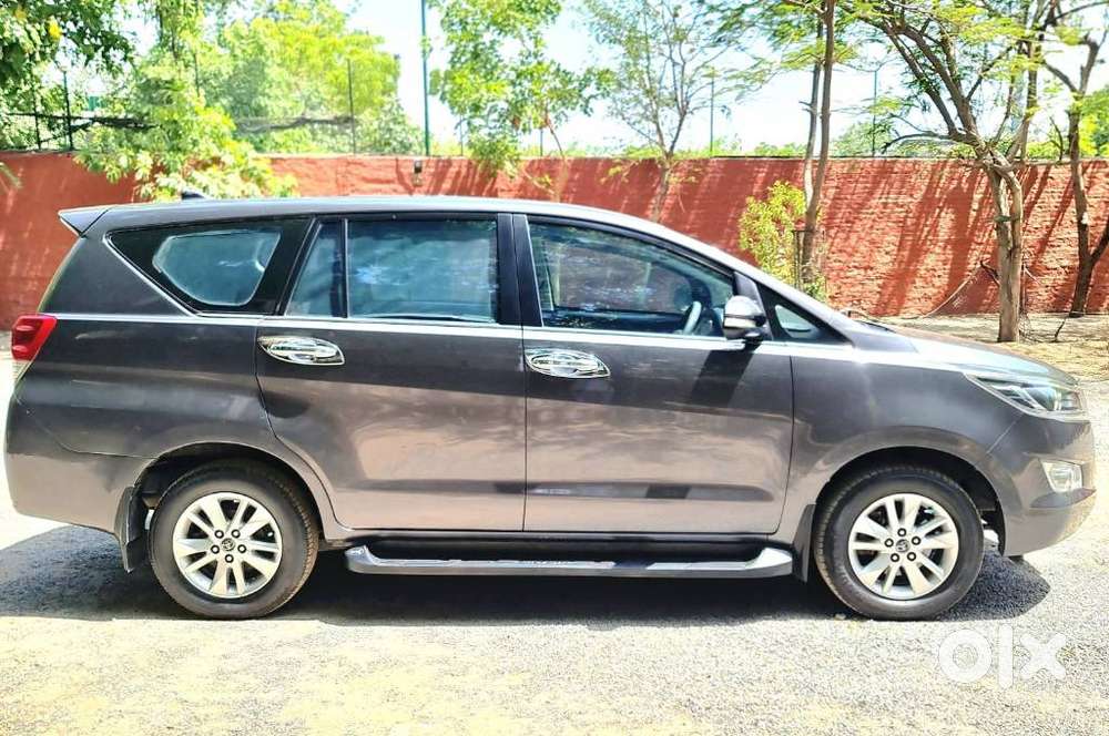Toyota Innova Crysta 2.4 V 8 Str, 2017, Diesel