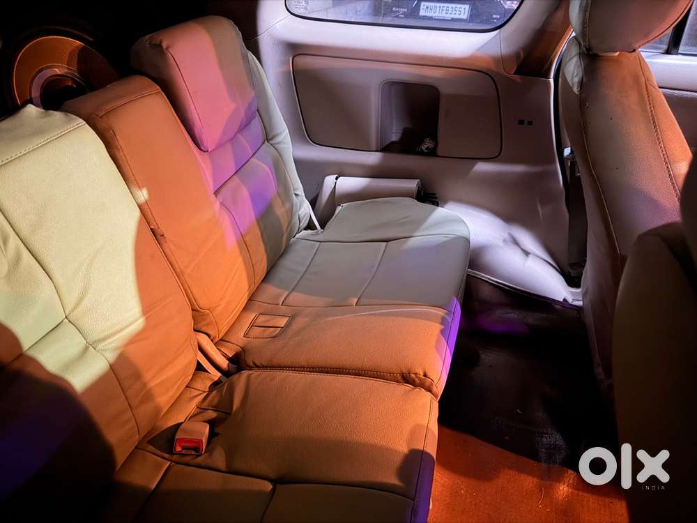 Toyota Innova 2.0 V 2005 Petrol + Cng Excellent Condition