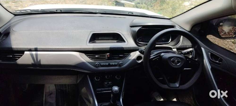 Tata Nexon 1.2 Revotron Xm (s), 2023, Petrol