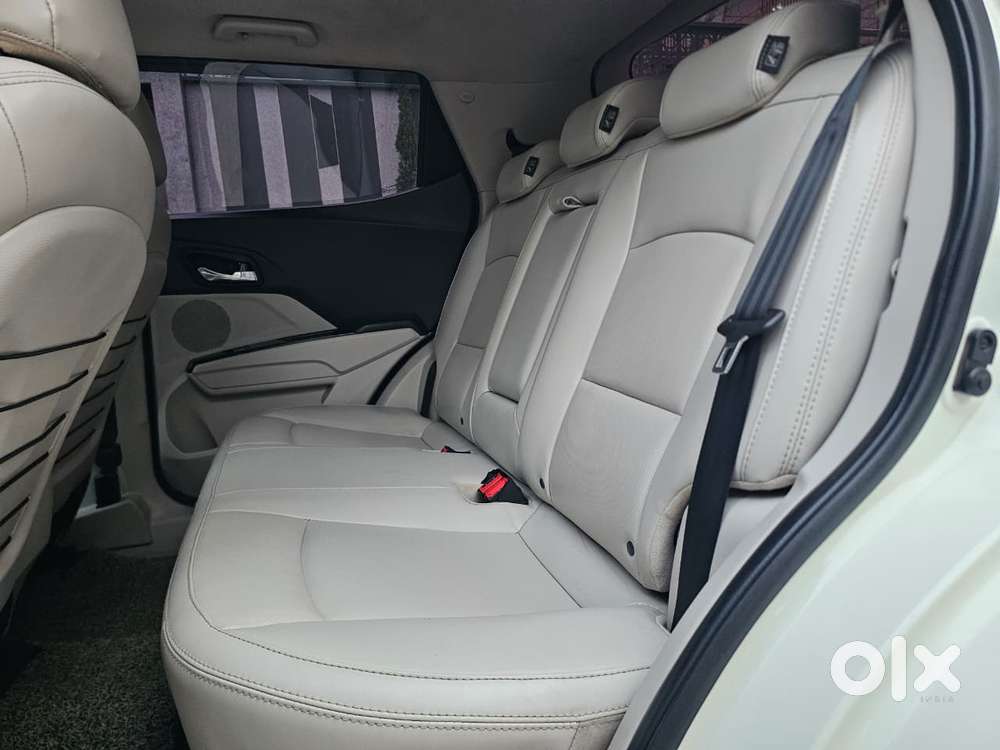 Mahindra Xuv300 W8 Option Diesel, 2022, Diesel