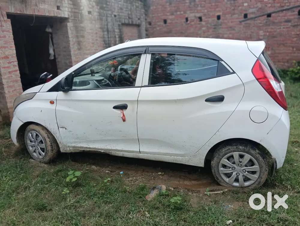 Hyundai Eon Magna + 2013