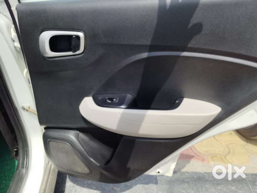 Hyundai Venue Sx Mt, 2022, Petrol