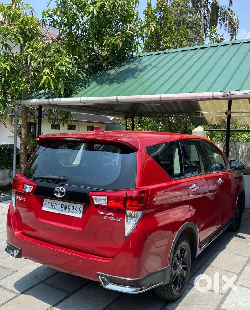 Toyata Crysta Touring Spot Automatic, Single Owner, Company Serviced