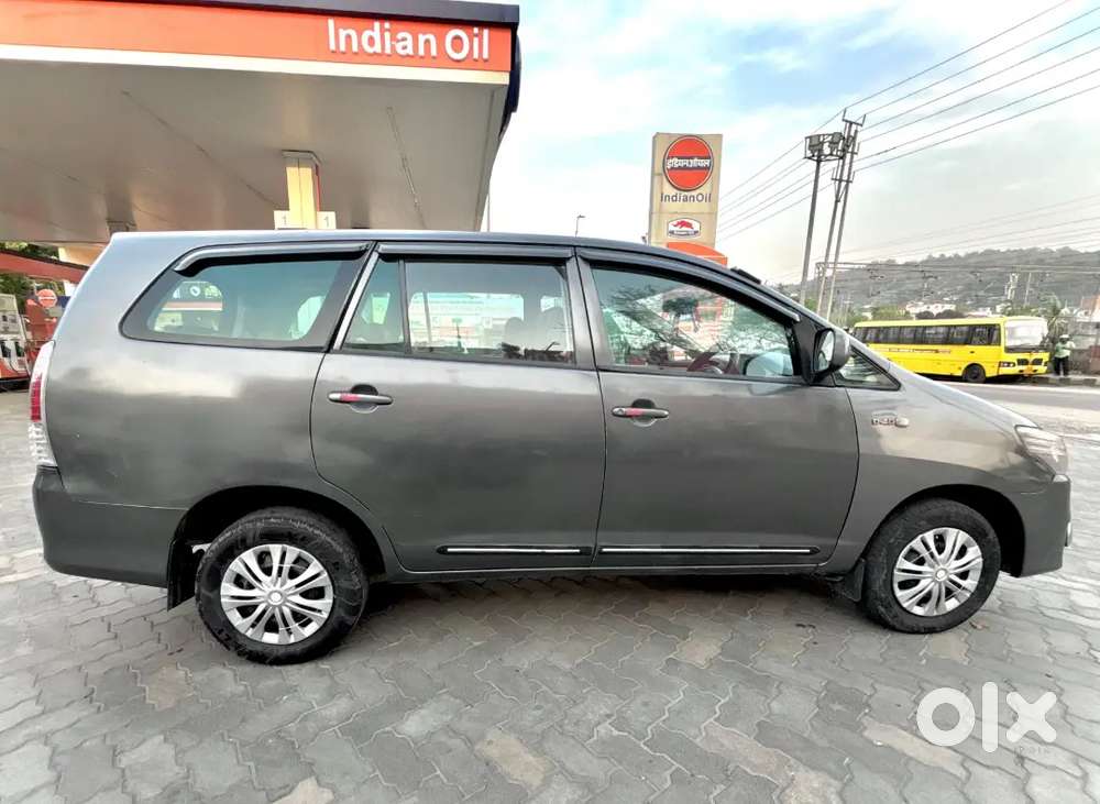 Toyota Innova 2.5g 2009 Model Tax Updated Till 2029