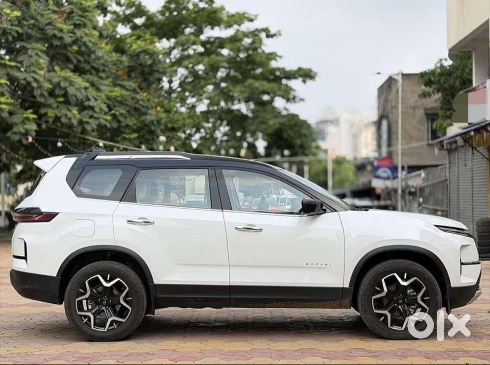 Tata Safari Accomplished Plus 6 STR Dual Tone, 2024, Diesel