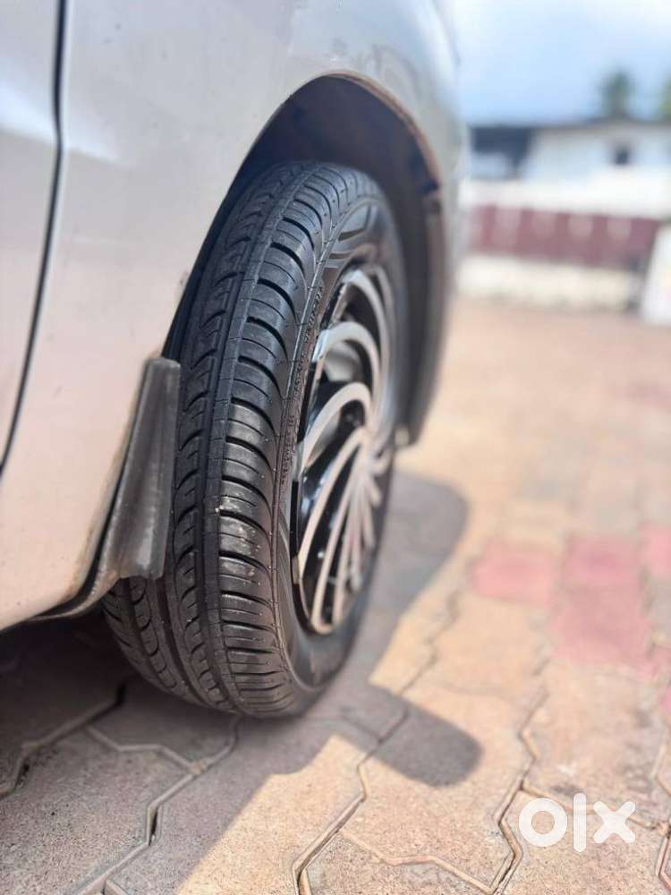Maruti Suzuki Zen Estilo Lxi Bs Iv, 2012, Petrol