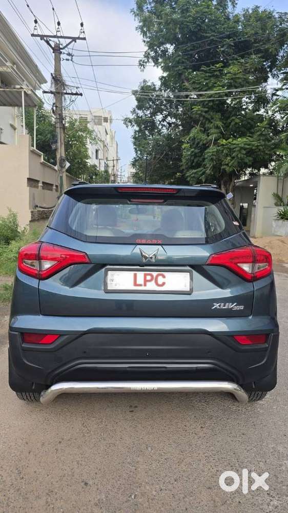Mahindra Xuv300 W6, 2022, Petrol