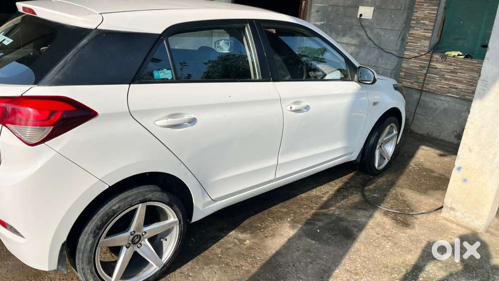 Hyundai I20 2015 Diesel 87000 Km Driven